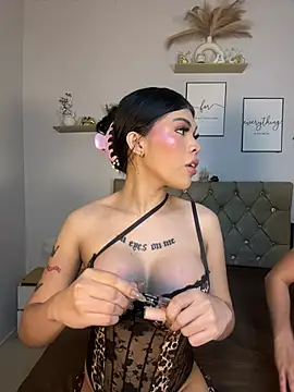 DanikaLovve webcam