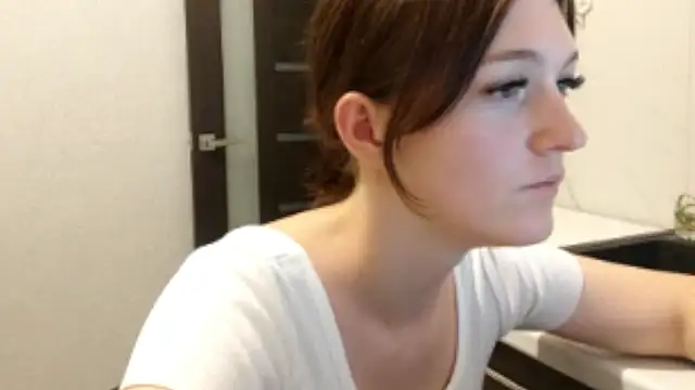 Miniatura della webcam live di ShanPietig con #student, #hd e #new