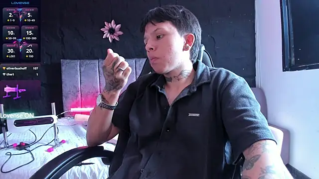 SamBlaze_ live cam on StripChat