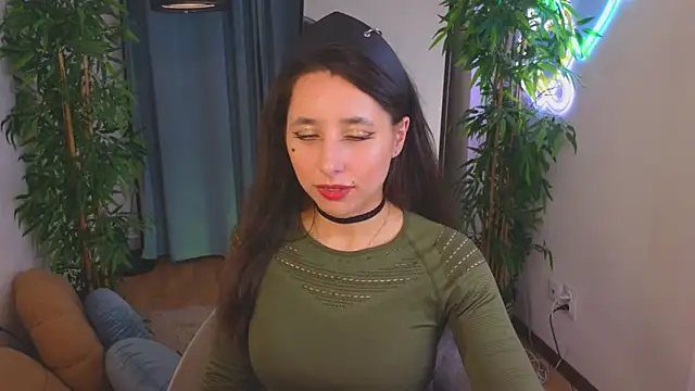 KiraNoir___ webcam