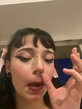 Sakya_mp3 live cam on StripChat