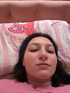 Lulu_Lu live cam on StripChat