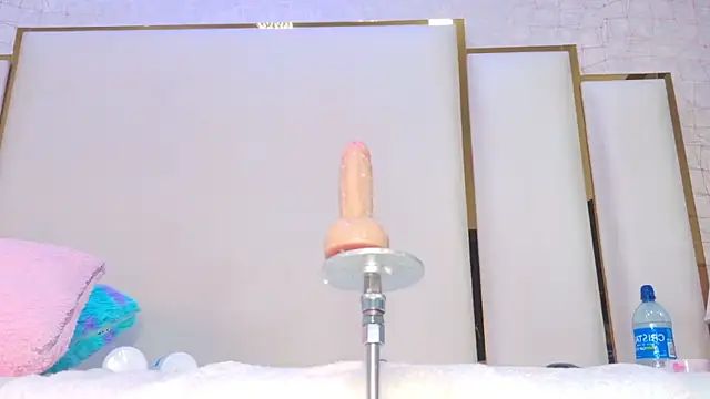 paola_rodriguez live cam on StripChat