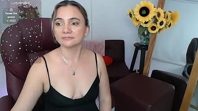 Ghada_milf live cam on StripChat