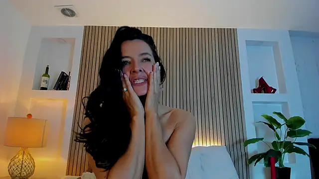mystic_carito live cam on StripChat