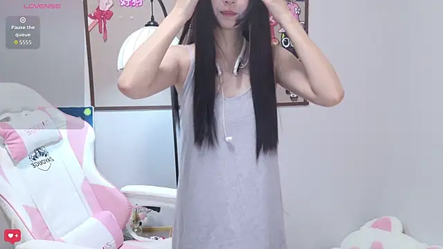 Qiqiiii-05 webcam