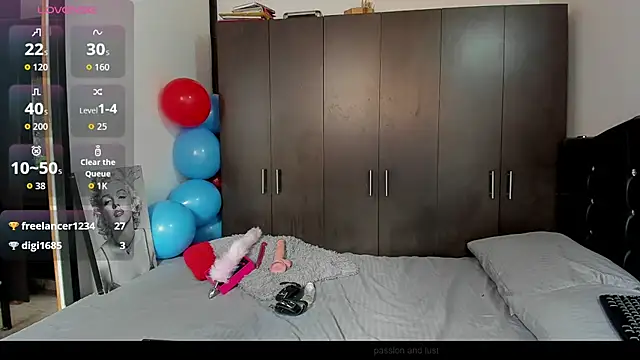 LatinaQueen23 webcam