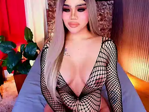 EmpressValerie webcam