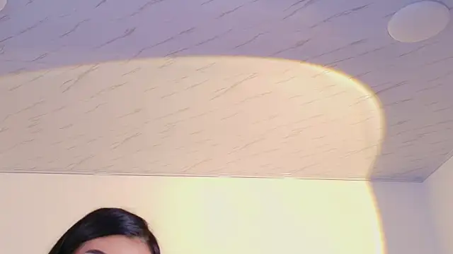 DaphneWayne live cam on StripChat