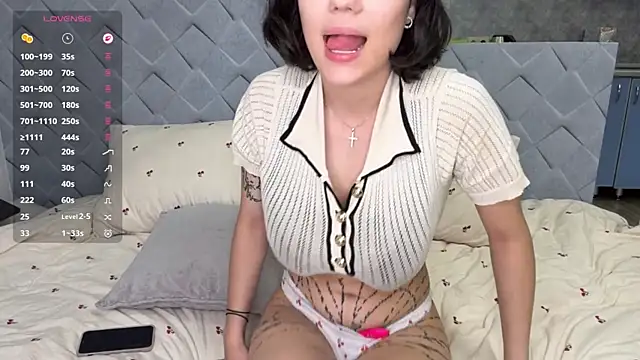 Barbie_Aria webcam