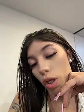Maddison_Foxxx live cam on StripChat