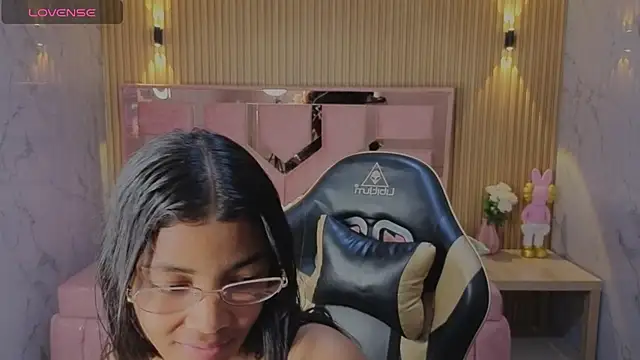 valentina_gomez_s live cam on StripChat