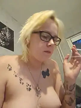 OnlyTattooDevil webcam