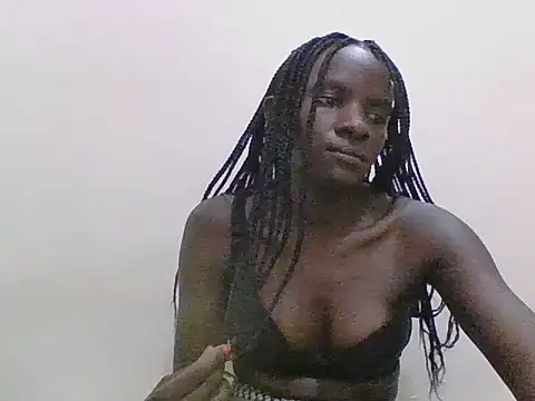 ebonypetite2 live cam on StripChat