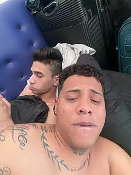 Alejandro_and_Deiby webcam