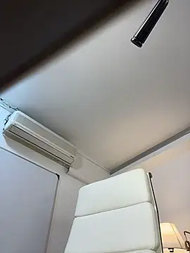 MegaanRouse_ webcam