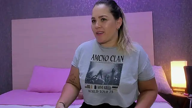 Aly_Rivas live cam on StripChat