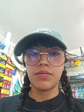 Cute_hollywood1 webcam