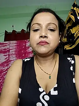 hornypiu697 live cam on StripChat