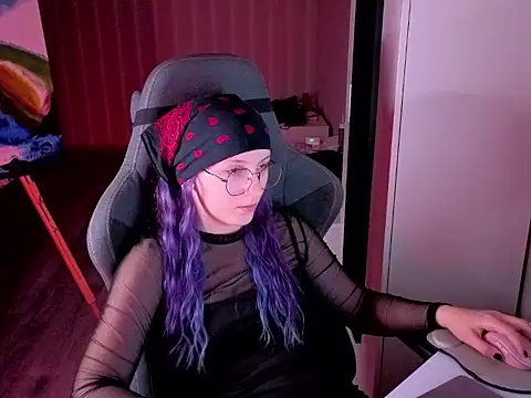 violet-siren-x live cam on StripChat