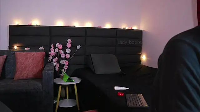 kathieandpovcock1 webcam