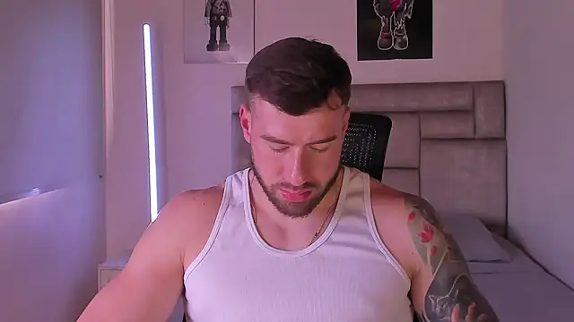 paul_rogerr webcam