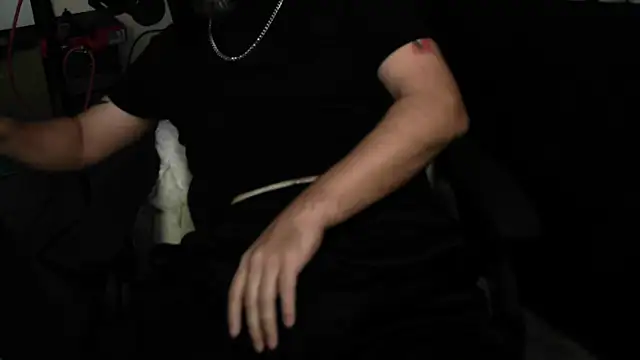 DevilPup75_ webcam