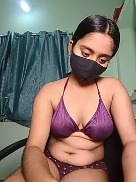 shrutee12 webcam