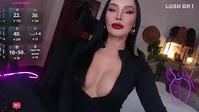 LooveLolitaa69 webcam