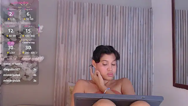 Kitty_Desire2 webcam