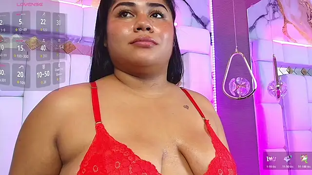 Aisha-Saadi live cam on StripChat