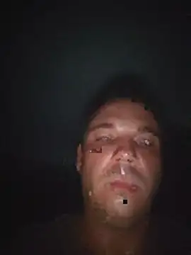 WadedGuzzling webcam