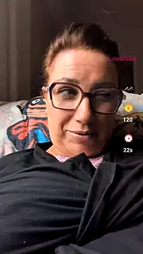 Canadian_BBW webcam