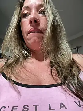 MiraKisss webcam