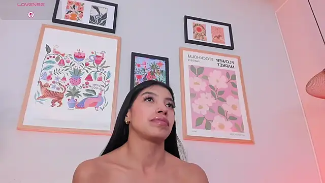 Tiffany_Low webcam