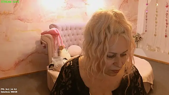 Penelope_Pinky webcam