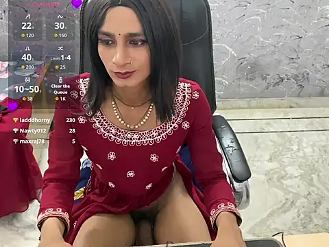 LuvLayla webcam