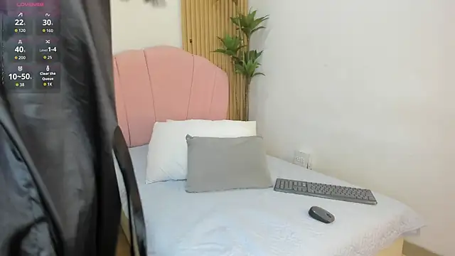 ChikiBom28 webcam