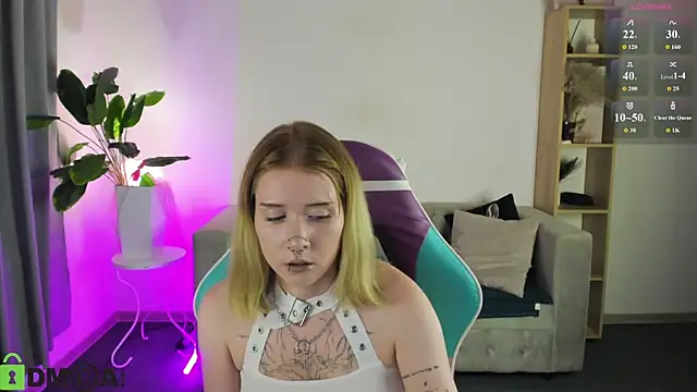 Elira_Vane webcam