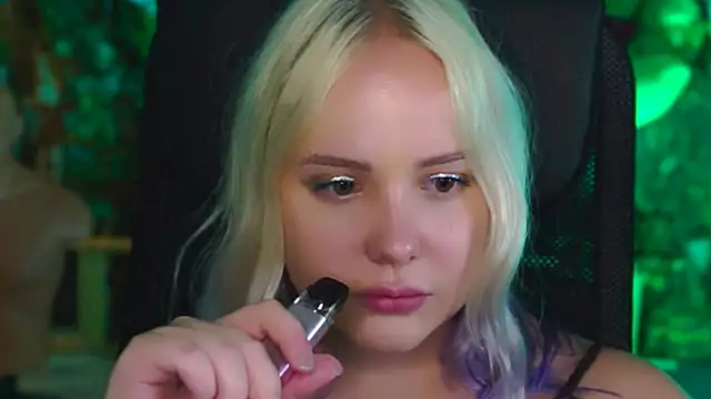 stellawatts webcam