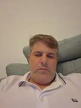 naugthybiddick webcam