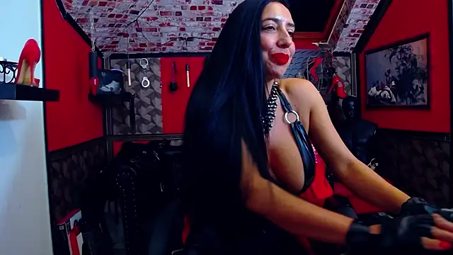 DommeBellatrix webcam