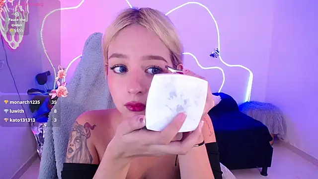 Alloykitten webcam
