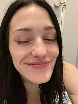 Mia_Mia_M webcam