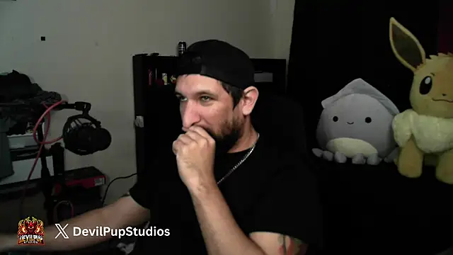 DevilPup75_ webcam