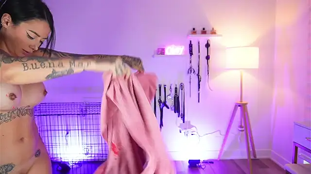 Eva-savage webcam