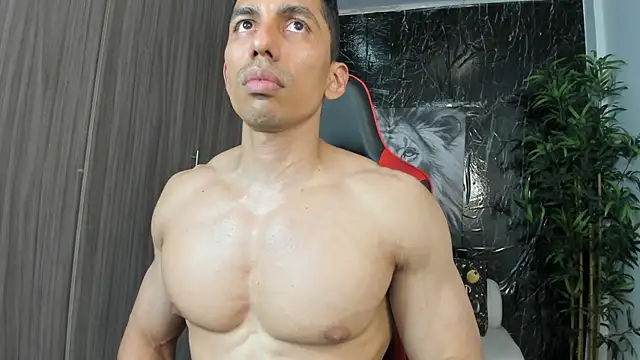 Erik_castle webcam