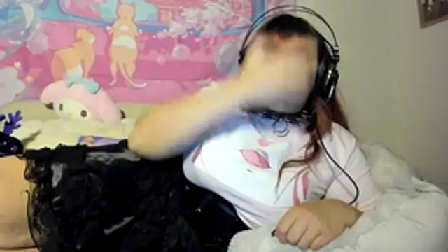 Amalya_Chimera webcam