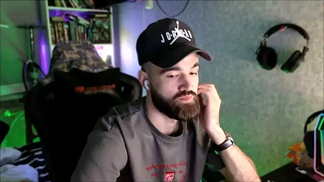 _Serious_Man webcam