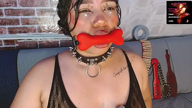 emma_bdsm_ webcam